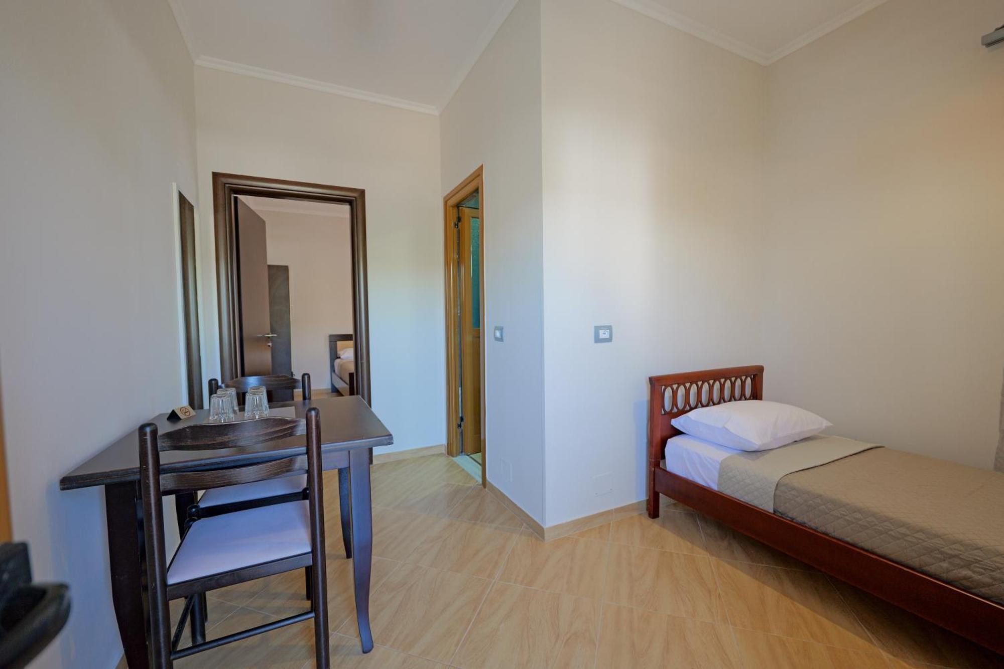 Hotel Deja Vu Ksamil Pokój zdjęcie